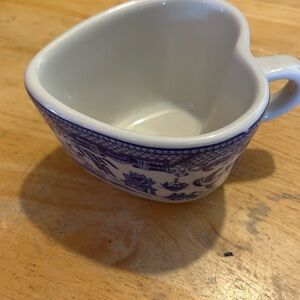 Anfora Blue and White Heart Shaped Ceramic Mug